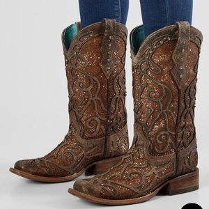 Corral boots